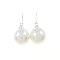 PT 白蝶パール ピアス