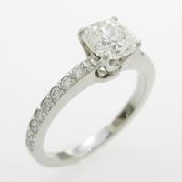 ティファニー ノヴォ リング 0．75ct・H・VS1・クッションカット