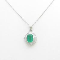 PT エメラルドネックレス