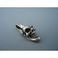 BWL(ビルウォールレザー)　ミディアムグッドラックスカルペンダント　PN868