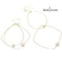 Melissa Mcarthur Jewellery ロンドン発ワイヤージュエリー22kゴールド　3WAY淡水パールピアス　メリッサマッカーサージュエリー