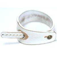 N0151 ： レザーブレスレット 『 ekor 』　ホワイト（女性用）
