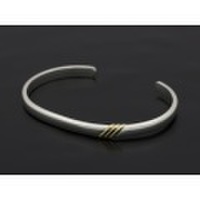 Suman Dhakhwa（スーマンダックワ）　3G Line Bangle（3Gラインバングル）