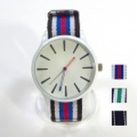 【新着】Cuirs（キュイー）メンズ腕時計　ホワイトケースナイロンカラーベルトデザインウオッチ　新作デザイン