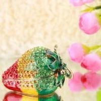 ☆ストロベリーグラデーション・ジュエリーボックス(宝石箱) 〜〜誕生日・新生活・いちご・イチゴ・strawberry