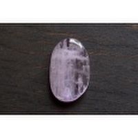 クンツァイト【2】天然石ルース・カボション（24×15mm）