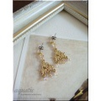 スワロフスキーのフラワーシャンデリアピアス/イヤリング