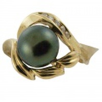 タヒチアンパール 黒真珠 ランクＡＡＡ １４ｋダイヤモンドデザインブラックパールリング?