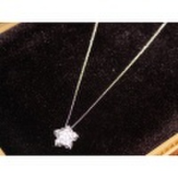 半円型スターネックレス　　Moon Jewelry