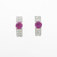 PT ルビーピアス