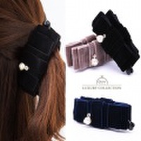 バナナクリップ　ベルベット リボン バナナクリップ　上品 リボンバナナクリップ　デイリー オフィス　ベルベット　ヘアアクセサリー　ヘアアクセ　ヘアアレンジ　大人可愛い　上品　ヘアクリップ　リボン　パール　ビジュー　プレゼント