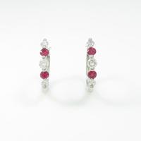 PT ルビーピアス